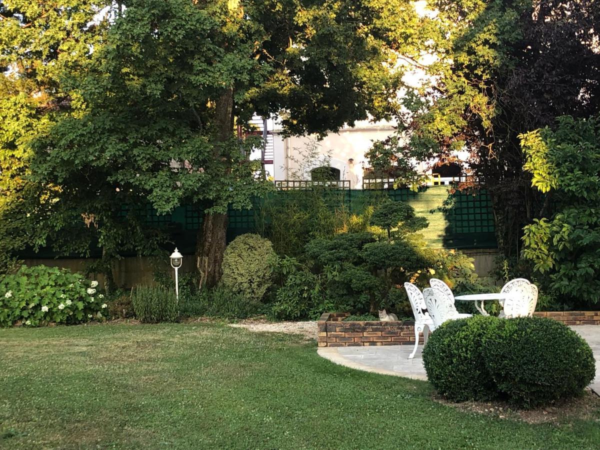 Le Jardin De Fresnes Panzió Kültér fotó